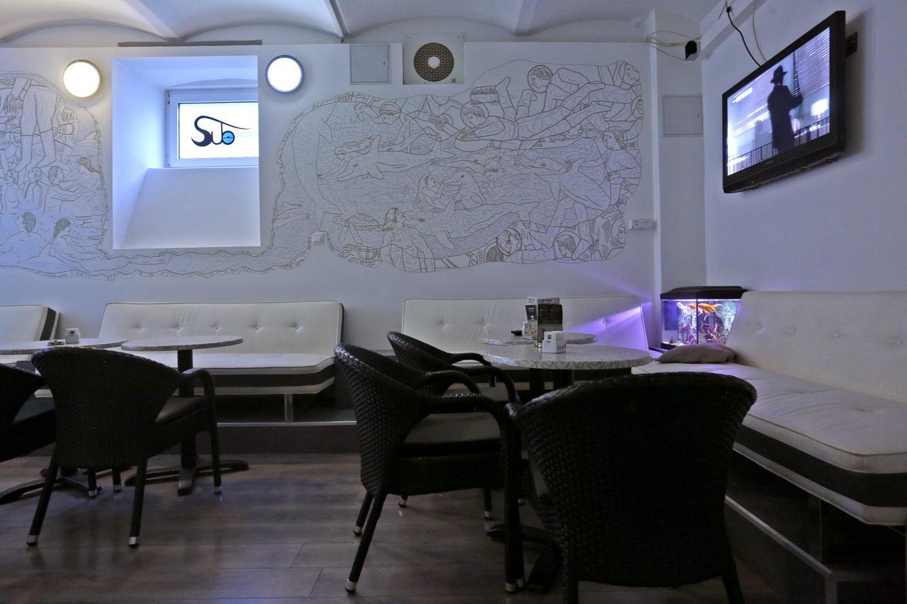 Subspace Hostel Zagreb Exterior photo