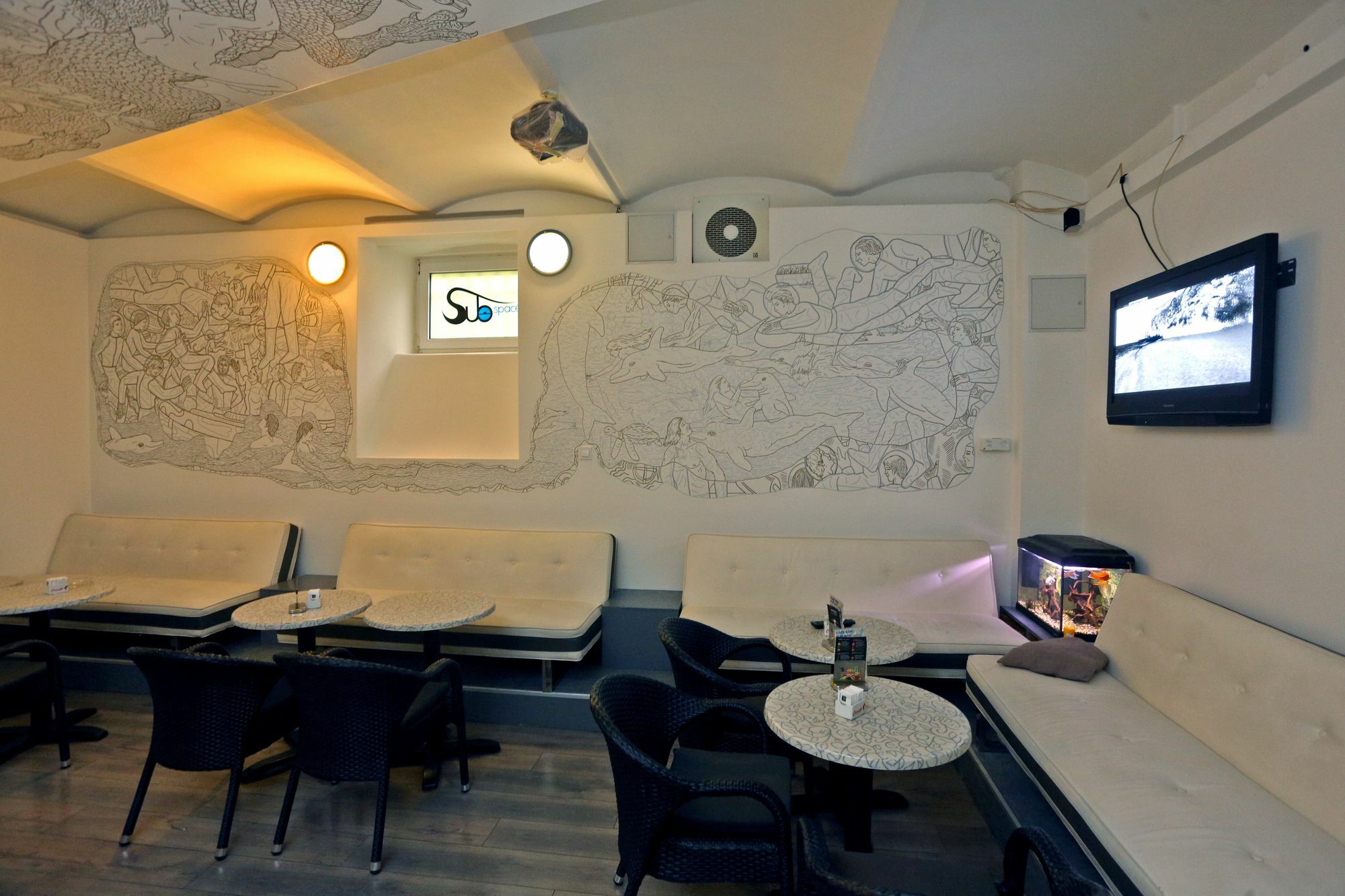 Subspace Hostel Zagreb Exterior photo